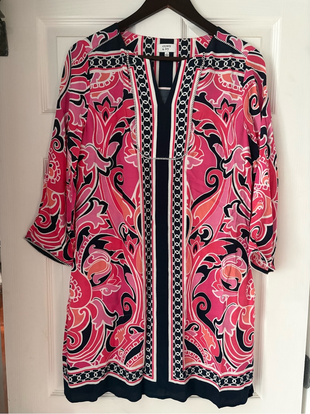 Crown & Ivy Pink and Navy Printed V-Neck Tunic